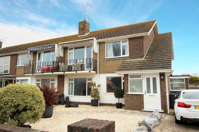 2 Bedroom Flat To Rent In Alinora Avenue, Goring-By-Sea, Worthing, West Sussex, BN12