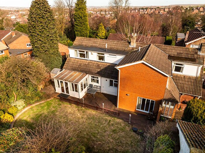 4 Bedroom Detached House For Sale In Moorgate Lane, Rotherham, S60