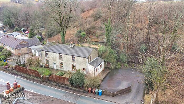 4 Bedroom Detached House For Sale In Burnley Road East, Lumb, BB4