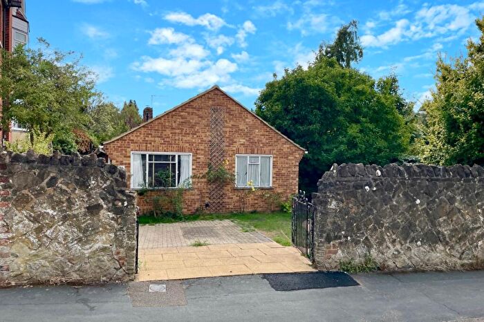3 Bedroom Detached Bungalow For Sale In Harvey Road, Guildford, GU1