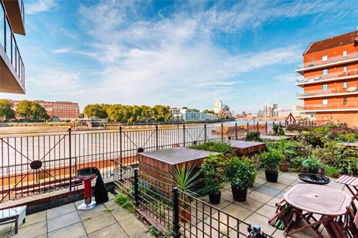 1 Bedroom Flat To Rent In Nine Elms Lane, London, SW8