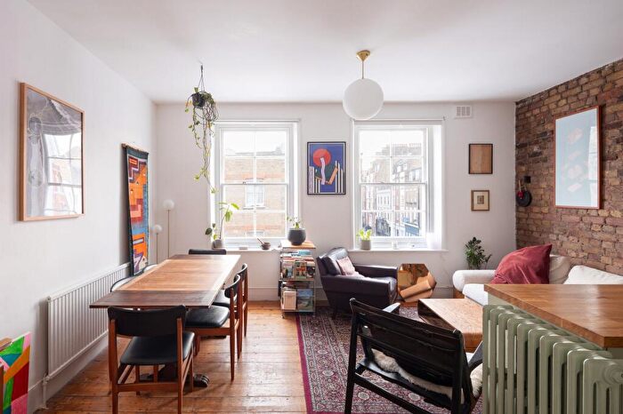 2 Bedroom Apartment To Rent In Bell Street, Marylebone, NW1