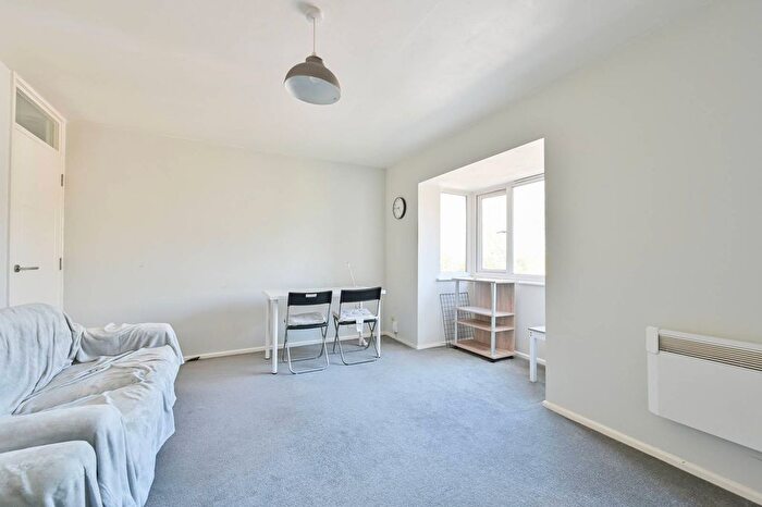 2 Bedroom Flat For Sale In Neptune Road, West Harrow, Harrow, HA1