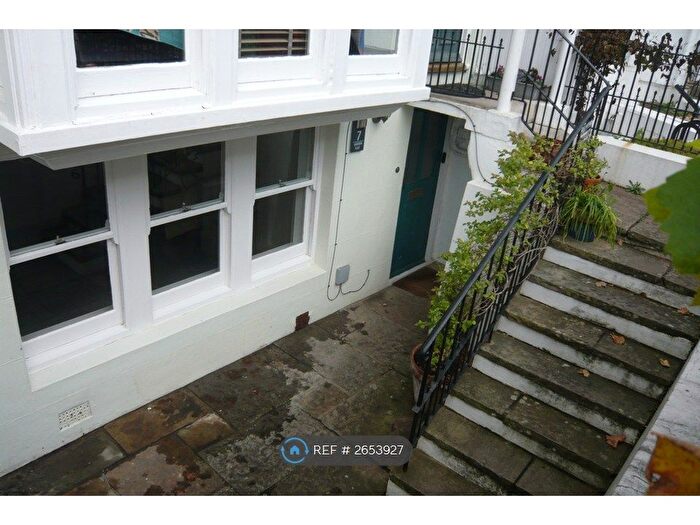 1 Bedroom Flat To Rent In Ambrose Place, Worthing, BN11