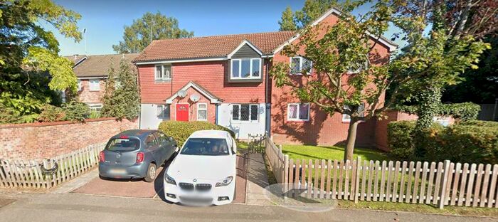 2 Bedroom Maisonette For Sale In Padcroft Road, West Drayton, UB7