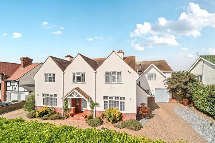 5 Bedroom Detached House For Sale In First Avenue, Felpham, PO22