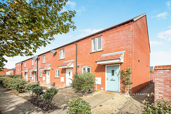 2 Bedroom End Of Terrace House To Rent In Fontwell Road, Kingsmere, Bicester, OX26