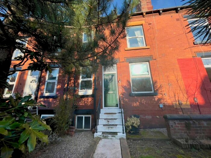 2 Bedroom Terraced House To Rent In Park Mount, Armley, Leeds, West Yorkshire, LS12