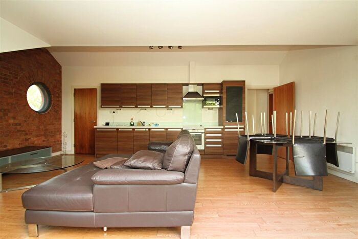 1 Bedroom Flat To Rent In Arnold Road, London, E3