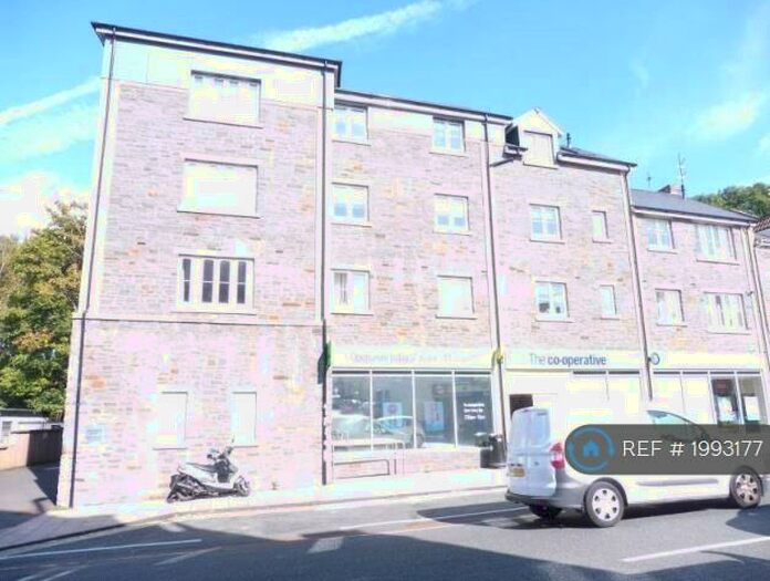 2 Bedroom Flat To Rent In Hawthorn House, St. George, Bristol, BS5