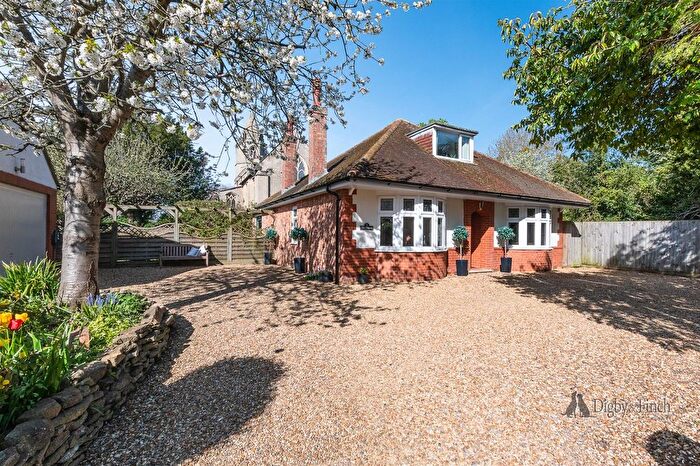 4 Bedroom Property For Sale In Maxey Road, Helpston, Peterborough, PE6