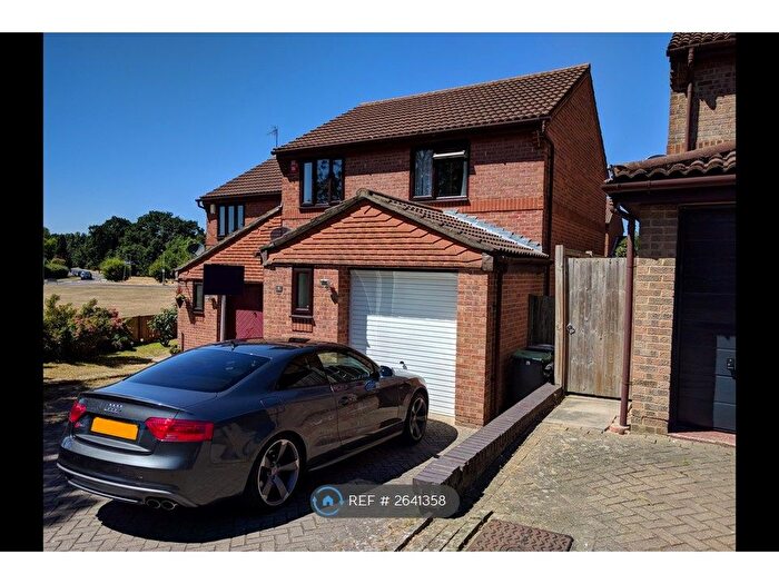 3 Bedroom Semi-Detached House To Rent In Little Oxley, Leybourne, West Malling, ME19