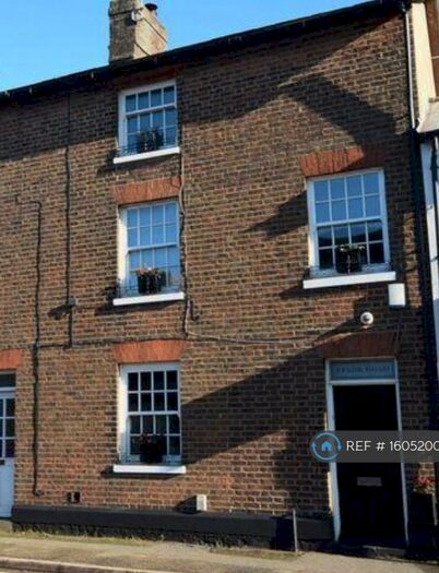 4 Bedroom End Of Terrace House To Rent In Park Road, Toddington, Dunstable, LU5