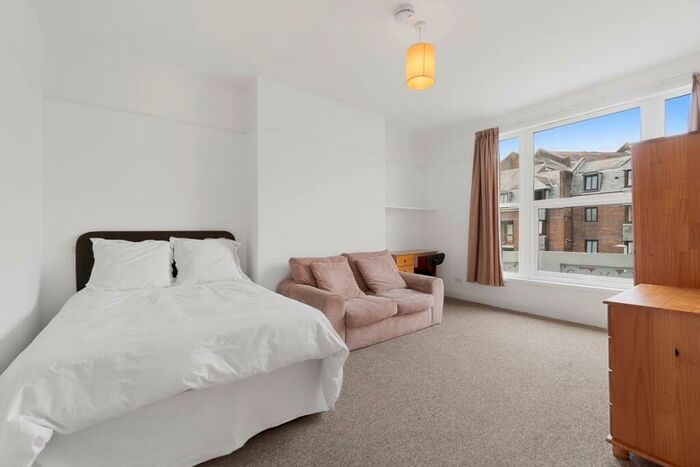 2 Bedroom Flat To Rent In Lipson Road, Plymouth, PL4