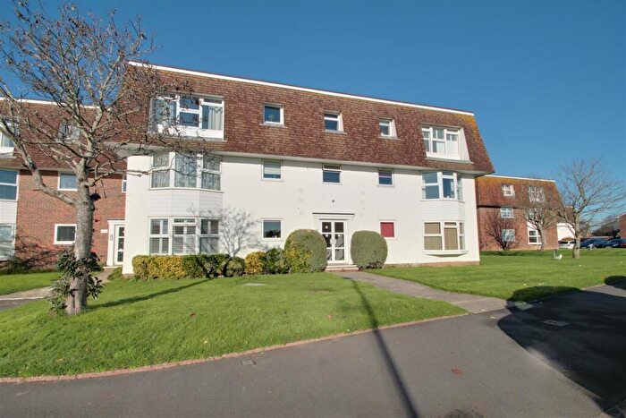 1 Bedroom Flat For Sale In Greystone Avenue, Worthing, BN13