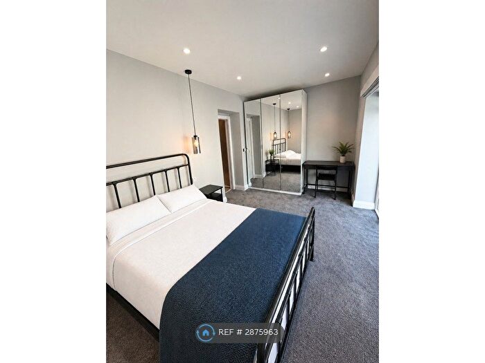 1 Bedroom Flat To Rent In Victor Drive, Leigh-On-Sea, SS9