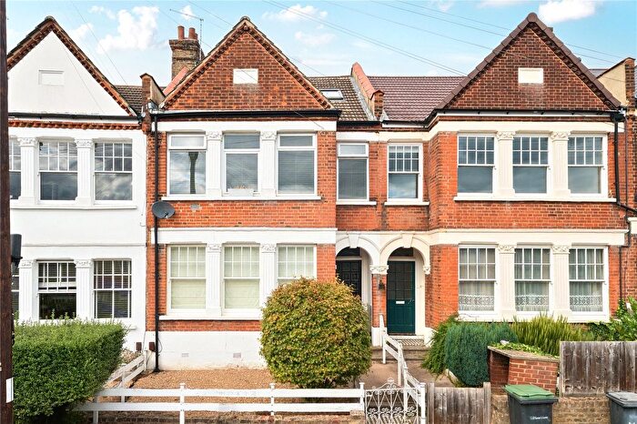 2 Bedroom Flat For Sale In Collingtree Road, Sydenham, London, SE26