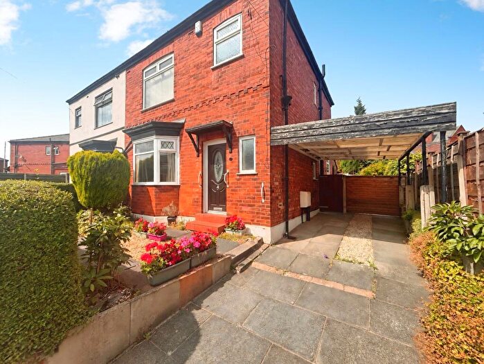3 Bedroom Semi-Detached House For Sale In Moorfield Road, Swinton, Manchester, Greater Manchester, M27