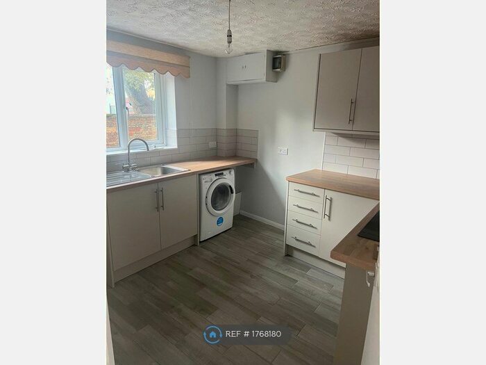 2 Bedroom Flat To Rent In Bevills Place, March, PE15