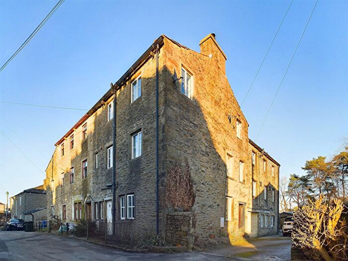 2 Bedroom Duplex To Rent In The Wend, Carleton, BD23