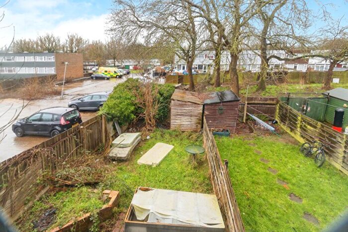 3 Bedroom End Of Terrace House For Sale In Laidon Close, Bletchley, Milton Keynes, Buckinghamshire, MK2