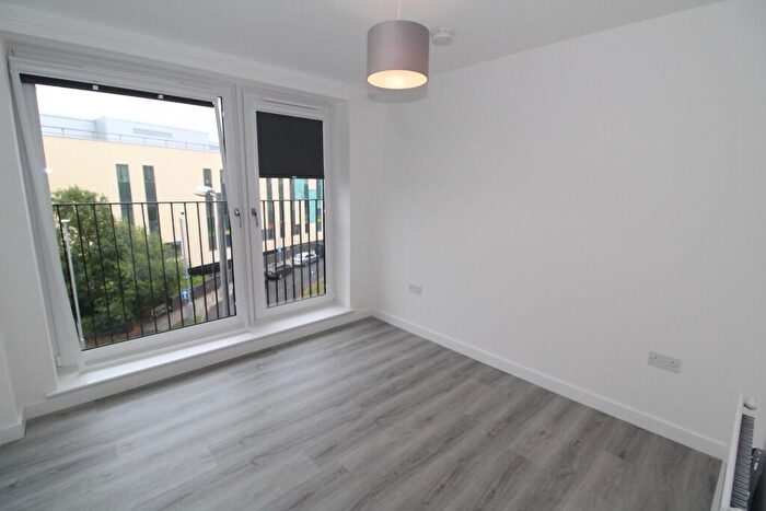 2 Bedroom Apartment To Rent In Grange Road, Glasgow, G42