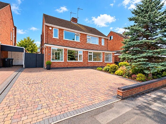 3 Bedroom Semi Detached House For Sale In Babbacombe Road, Styvechale, Coventry, CV3