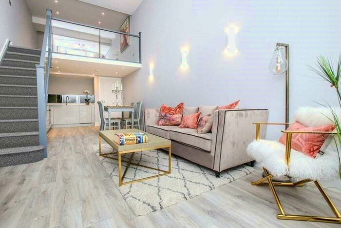 1 Bedroom Flat To Rent In Restmor Way, Wallington, SM6