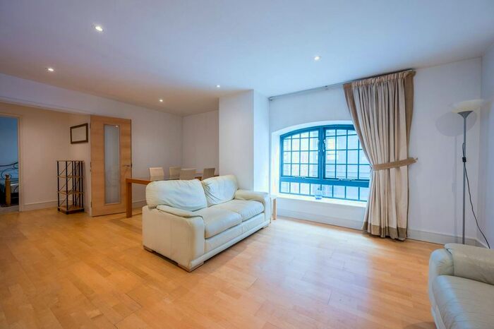 1 Bedroom Flat To Rent In Cayenne Court, Shad Thames, London, SE1