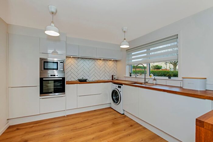 3 Bedroom End Of Terrace House For Sale In Cluny Place, Glenrothes, KY7