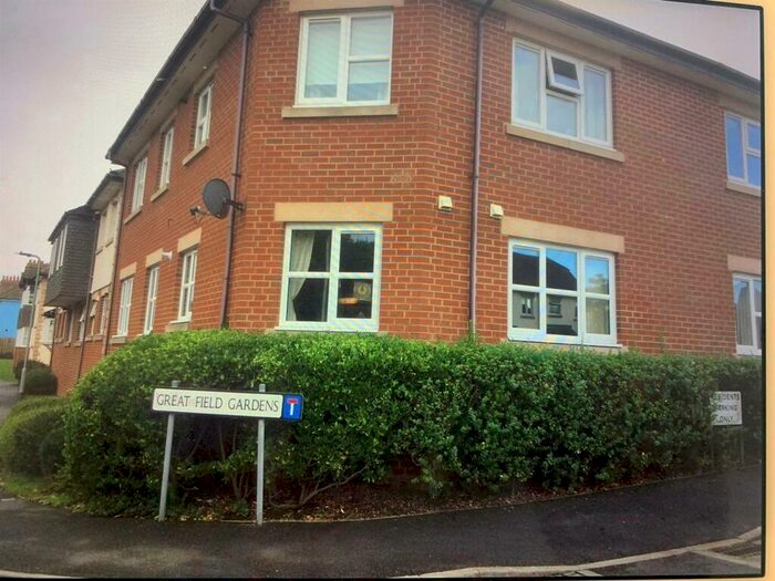 2 Bedroom Flat To Rent In Great Field Gardens, Braunton, EX33