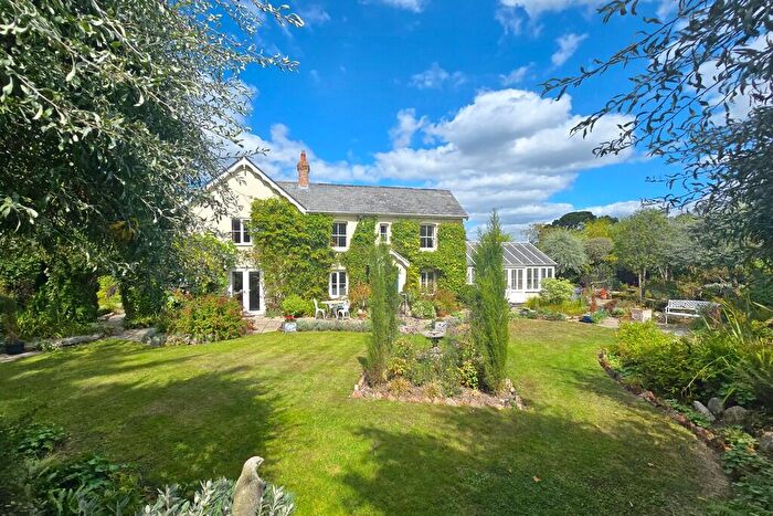 4 Bedroom Detached House For Sale In Upper Common Road, Pennington, Lymington, Hampshire, SO41