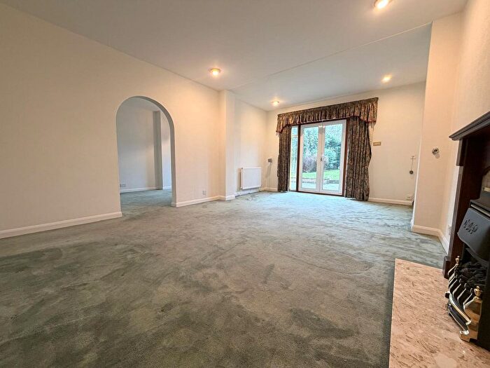 4 Bedroom Detached House To Rent In Church Road, Northwood, HA6