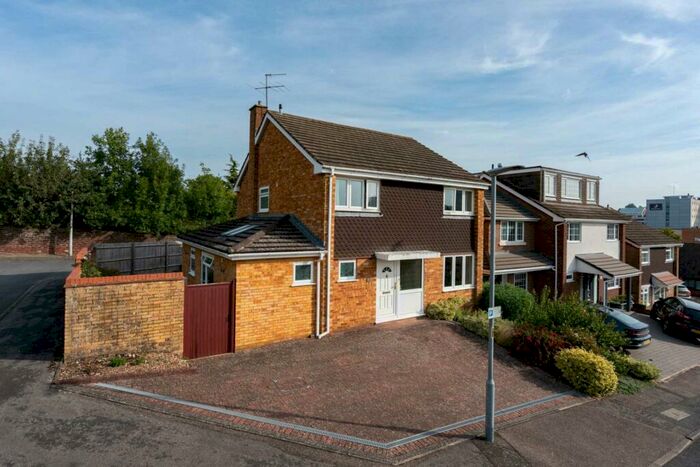 4 Bedroom Detached House To Rent In Vicarage Close, Boxmoor, Unfurnished, Available From //, HP1