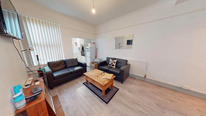 3 Bedroom House To Rent In Tiverton Road, Selly Oak, Birmingham, B29