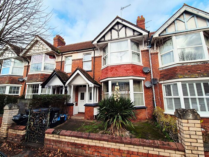 3 Bedroom Flat For Sale In Summerland Avenue, Minehead, TA24