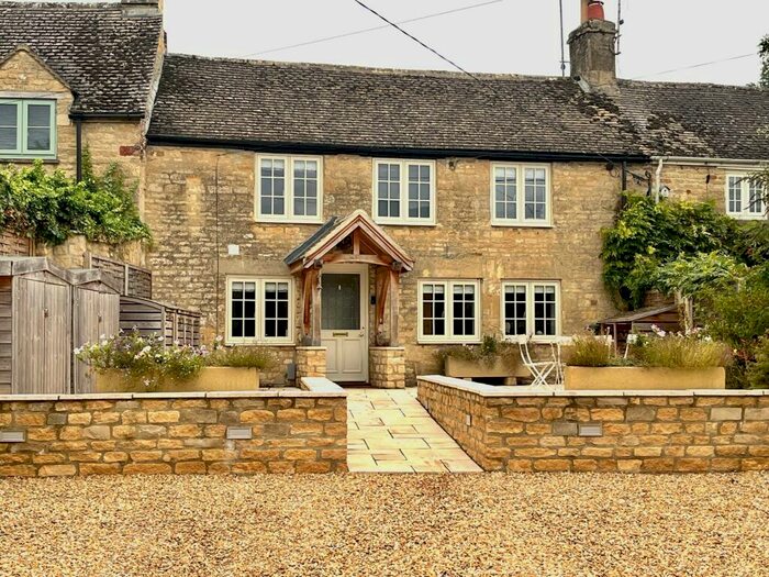 3 Bedroom Terraced House For Sale In High Street, Milton-under-Wychwood, Chipping Norton, OX7