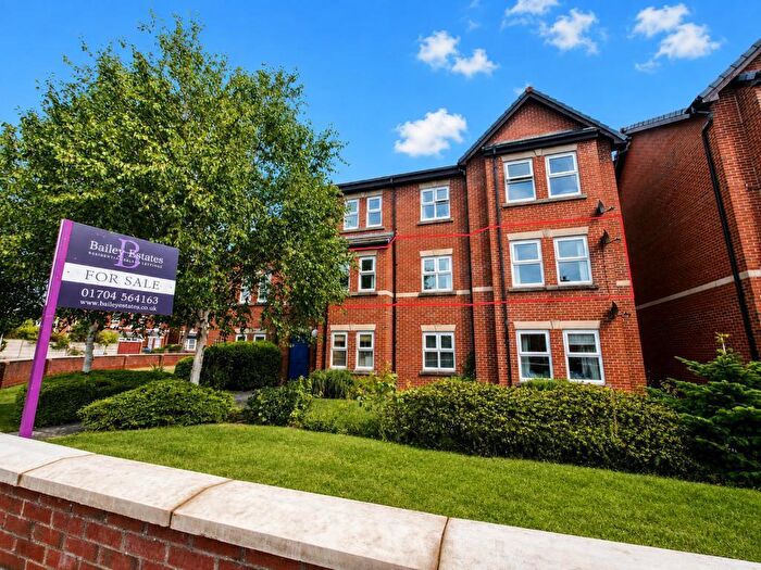 2 Bedroom Apartment For Sale In Princes Gardens, Southport, Merseyside, PR8