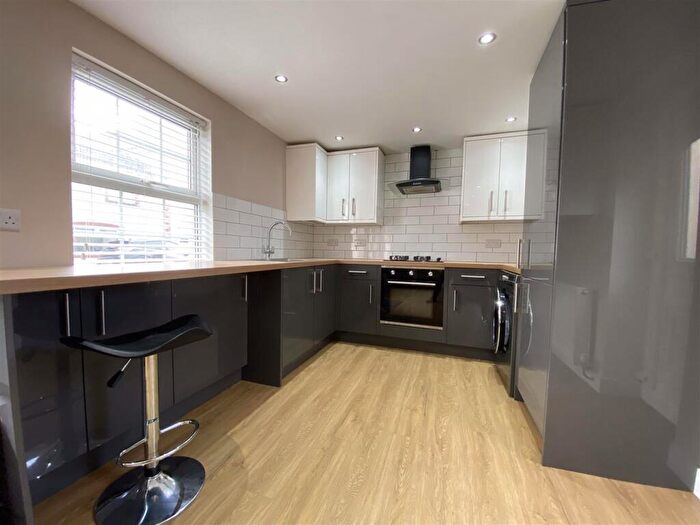 2 Bedroom End Of Terrace House To Rent In B Meadow Street, Avonmouth, BS11
