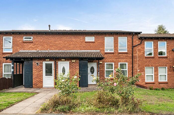 2 Bedroom Flat For Sale In Snedshill Way, Snedshill, TF2