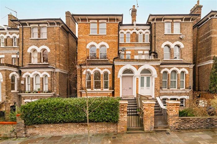 5 Bedroom Detached House For Sale In North Villas, Camden, NW1