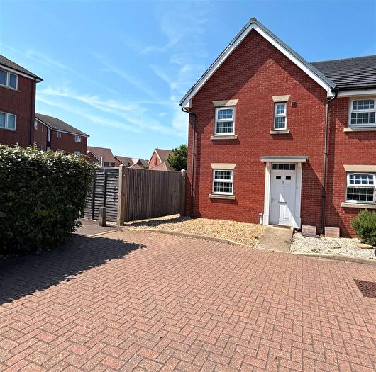 3 Bedroom End Of Terrace House For Sale In Bishop Close, Margate, CT9