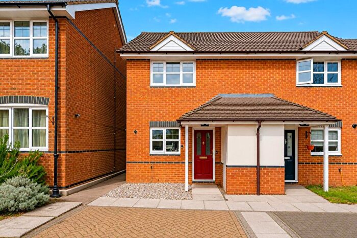 2 Bedroom Semi-Detached House For Sale In St Thomas Close, South View, RG21