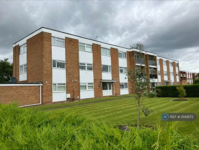 2 Bedroom Flat To Rent In Dairyground Road, Bramhall, Stockport, SK7