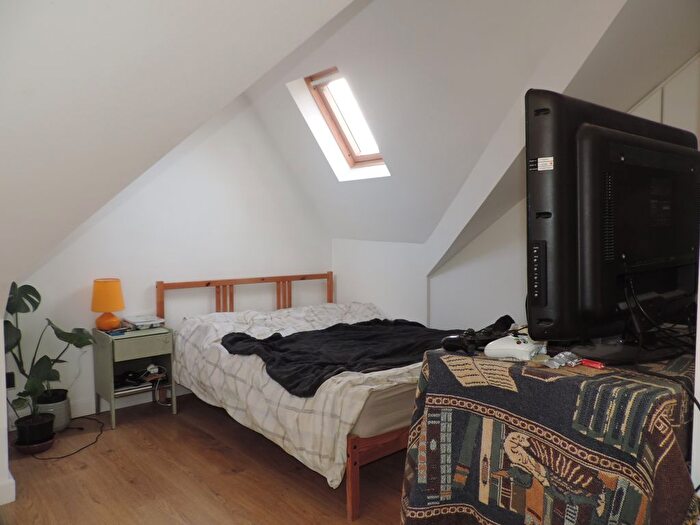 1 Bedroom Flat To Rent In Albany Road, Roath, Cardiff, CF24