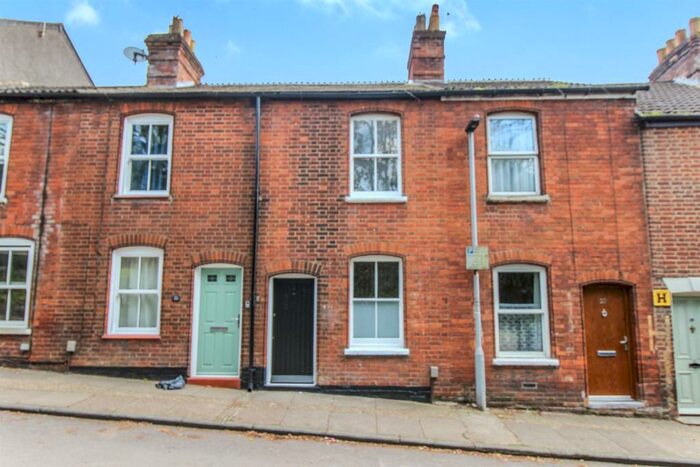 2 Bedroom Terraced House To Rent In Salisbury - Milford Hill, SP1