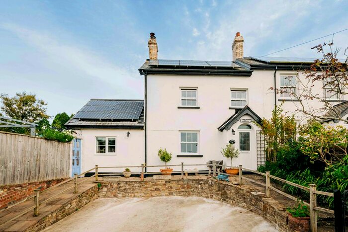 2 Bedroom Semi-Detached House For Sale In Littleham, Bideford, EX39