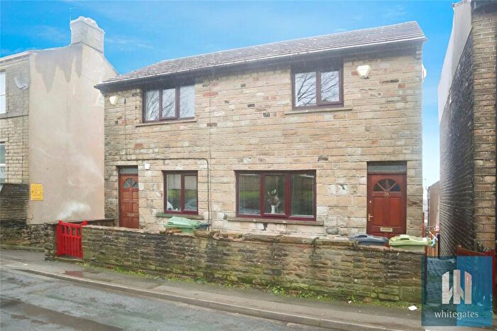 2 Bedroom Apartment To Rent In Nabcroft Lane, Crosland Moor, Huddersfield, HD4