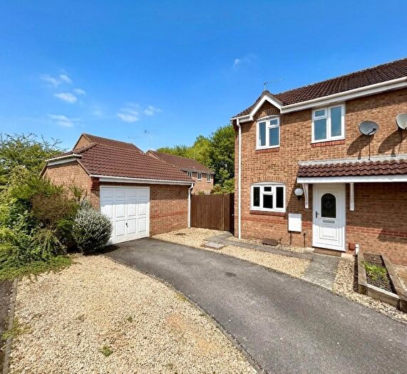 3 Bedroom Semi-Detached House For Sale In Ascot Close, Chippenham, SN14