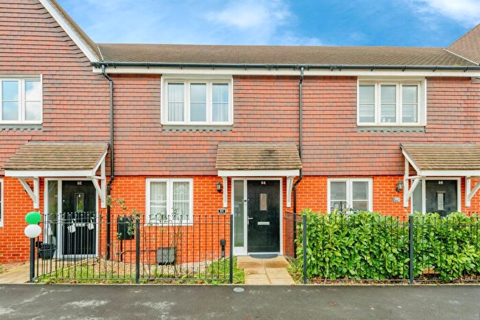 2 Bedroom Semi Detached House For Sale In Hoadley Road, Horley, RH6